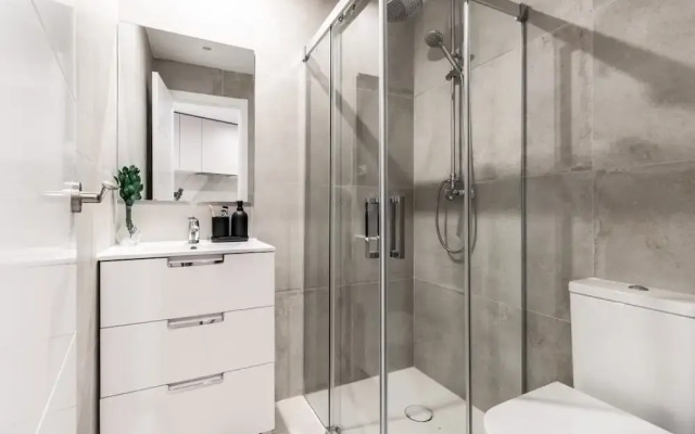 Abantos - 1 Bedroom With Pool in Castilla