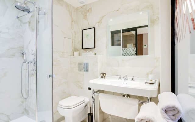 Mom’Art Hotel