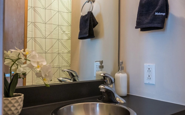 Large Open Apartments Near Ballpark Village