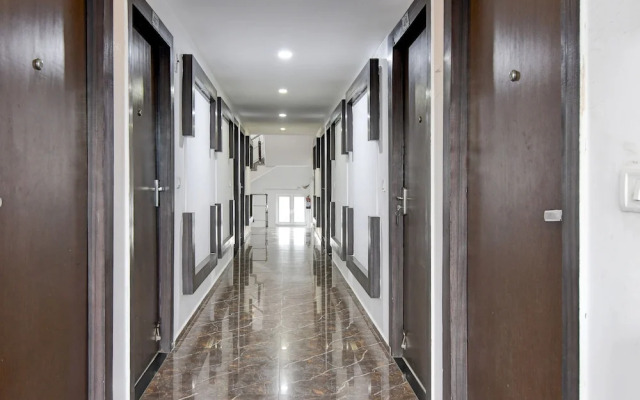 FabHotel Prime Eco Park