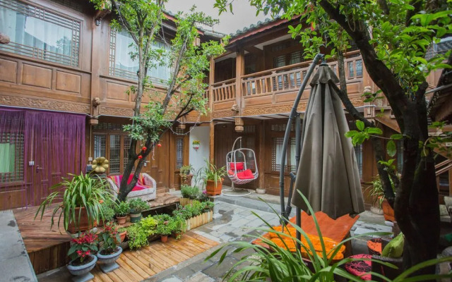 Mufu Bieyuan Hostel