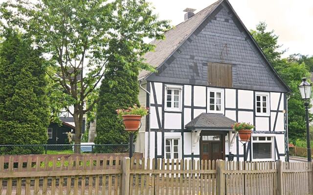 Cosy Holiday Home in Elleringhausen Near Forest and Nightlife