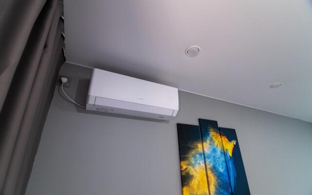 Apartments Gedonizm Apart on st. Novomoskovskaya, 10A