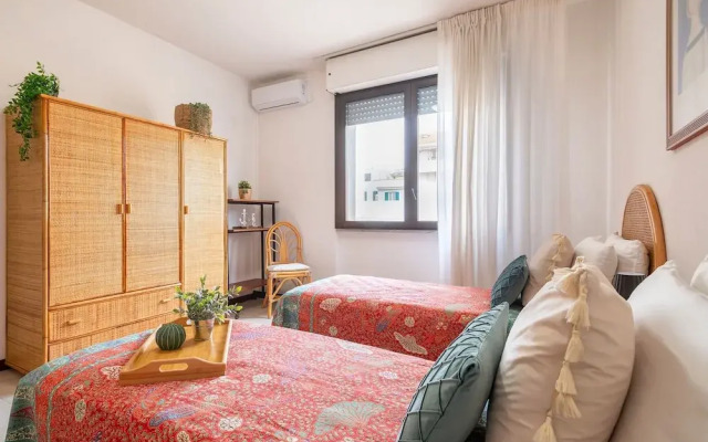 Sardinia RE - Lilium Central Flat