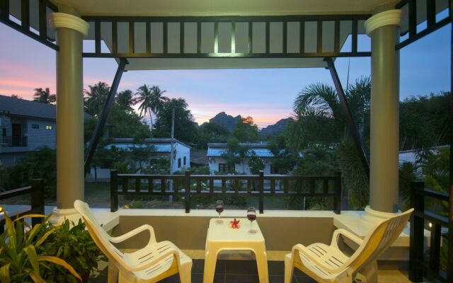 Baan Santhiya Villa 3