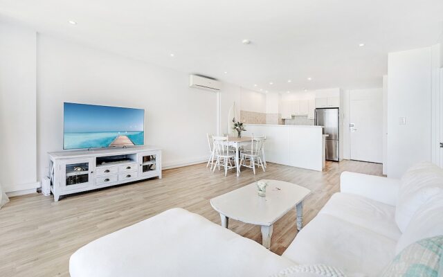 Absolute Beachfront - Central Surfers Paradise
