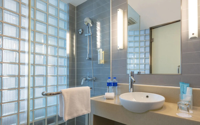 Holiday Inn Express Shanghai Jinqiao Central by IHG