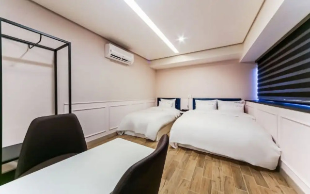 Busan Haeundae Flos Hotel