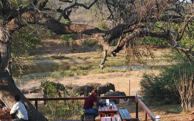 Three Bridges Restaurant Pub and BnB