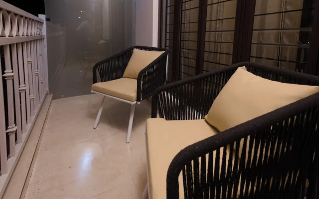 Oakwood Forest Retreat