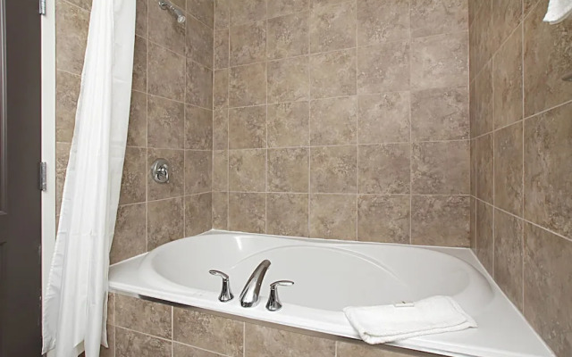 Alberta Inn And Suites