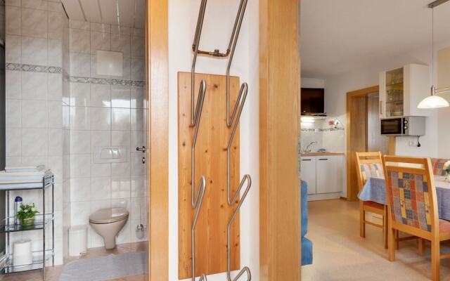 Quaint Apartment in Hainzenberg near Horbergbahn