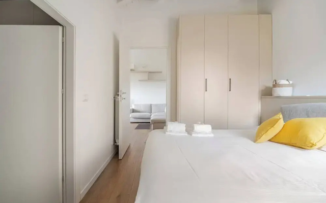 Modern Flat 2 Near the Swiss Border in Viggiù