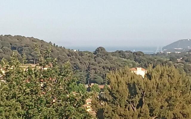 Haut de villa en duplex T2 avec terrasse vue rade