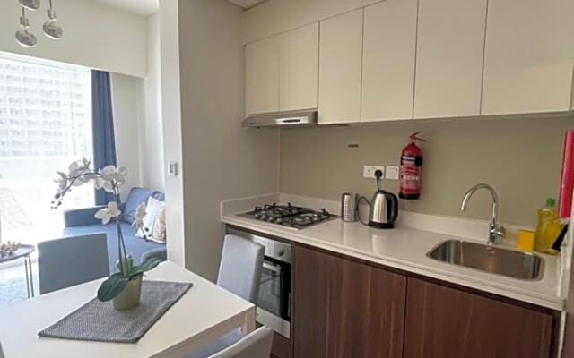 Reva Aparthotel next Burj Khalifa