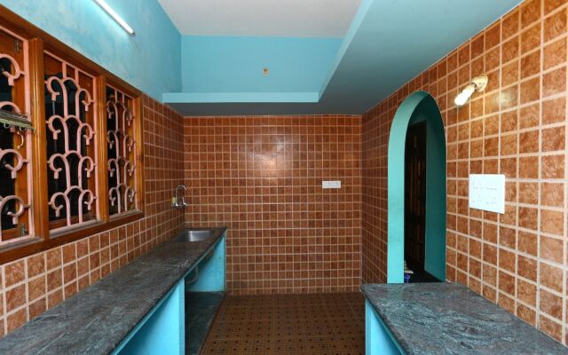 OYO 10095 Home Green View 3BHK Aurovile Beach