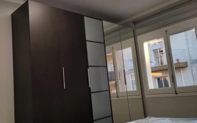 Piso de 4 habitaciones en el centro de Roses