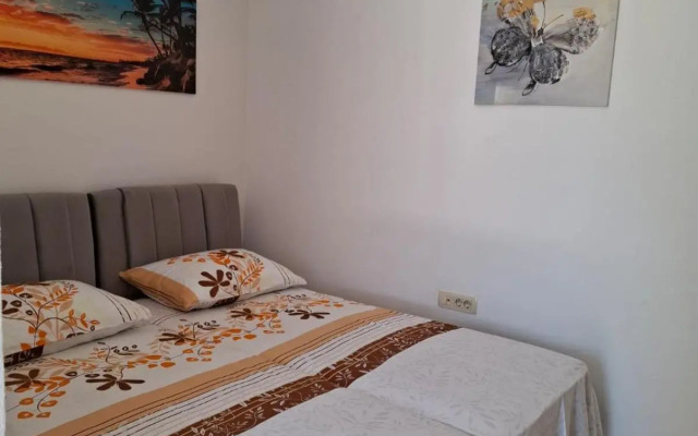 Studio apartman Latica