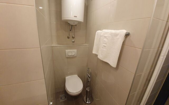 Premium Crown Suites