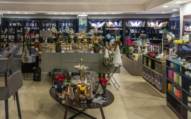 Kin Plaza Arjaan By Rotana