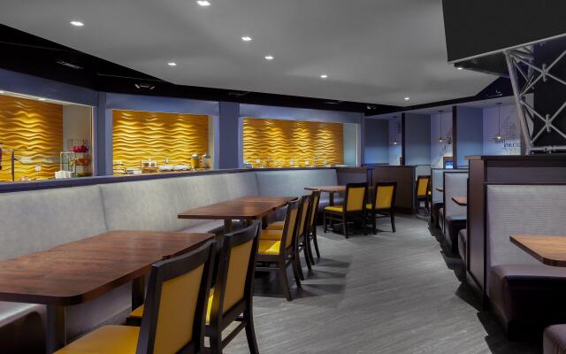 Holiday Inn La Mirada – Buena Park by IHG
