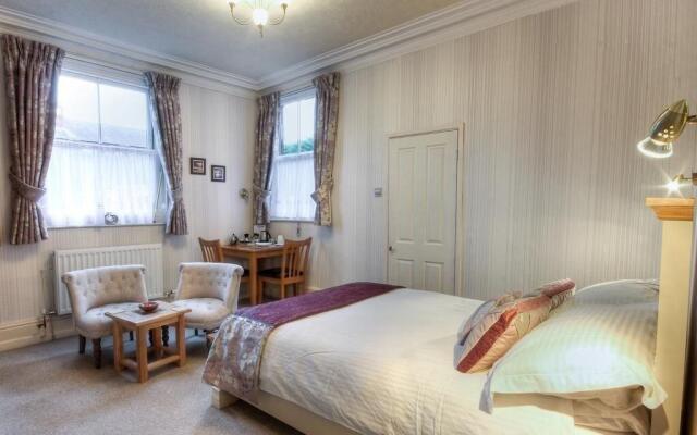 Brooklands Lodge - Bed & Breakfast