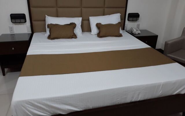 HMV City Gold Hotel
