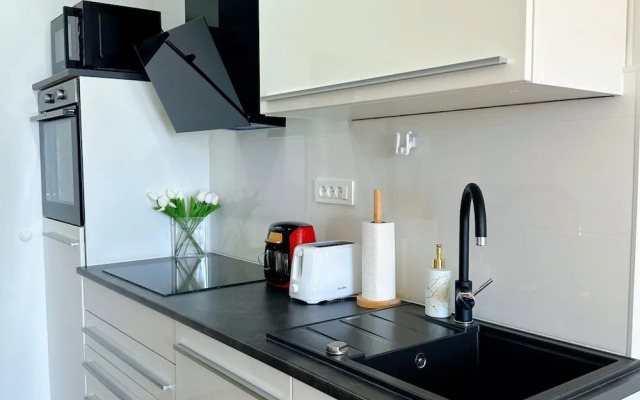 Sea View Apartment Rijeka-free Parking-6 People