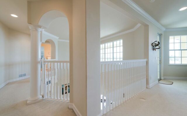 Waterfront Home With Pool, spa and 2nd Floor Balcony