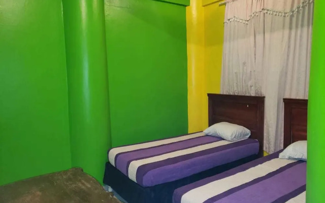 Hostal Guacamayos