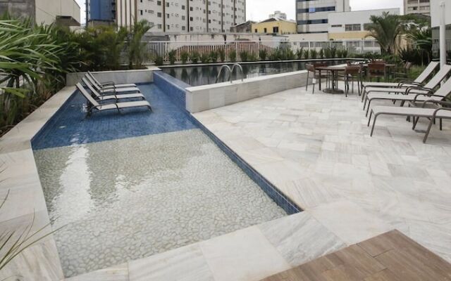 Apartamento em Pinheiros com Piscina
