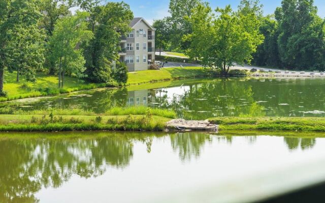 The Rockford Escape - Holiday Hills Branson - Golf Resort - Outdoor Pools