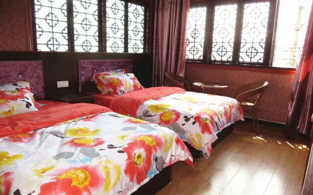 Fenghuang Ruyi Hostel