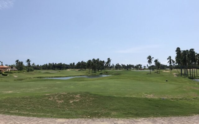 Marina Villas - Grand Isla Navidad