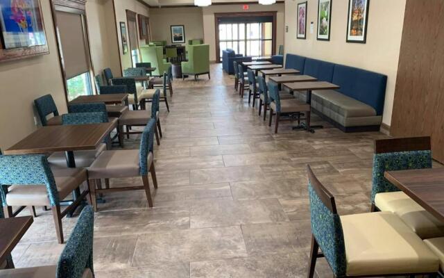 Comfort Suites West Monroe near Ike Hamilton Expo Center