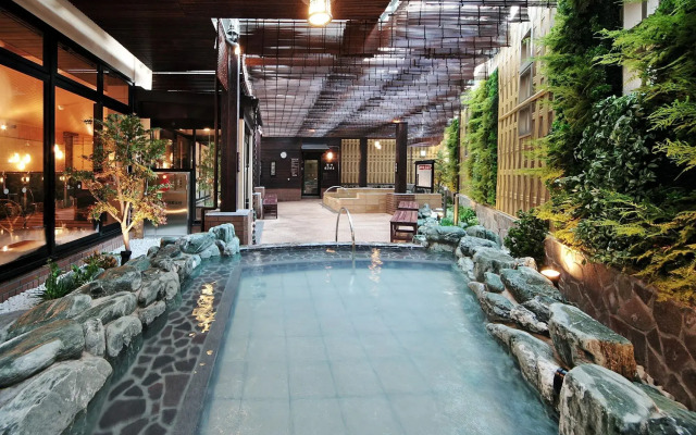 Ours Inn Hankyu