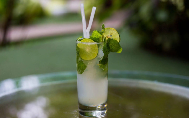 Ashia Hotel & Lounge