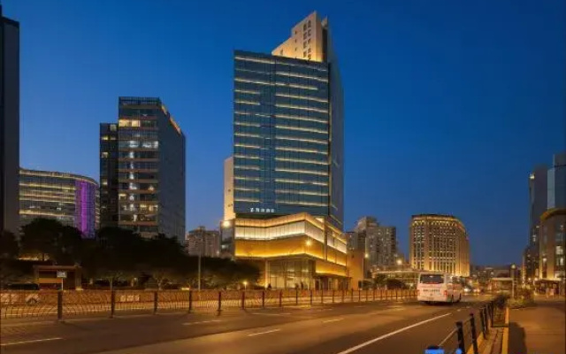 IntelliChoice Hotel (Waitan Sichuanbeilu Subway Station Store