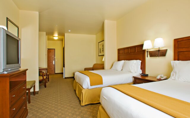 Holiday Inn Express & Suites Levelland by IHG