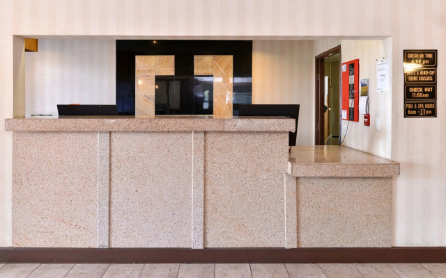 SYLO Hotel Denver Airport, a Ramada by Wyndham