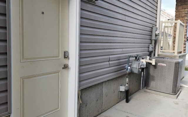 Luxurious Home Away From Home With AC