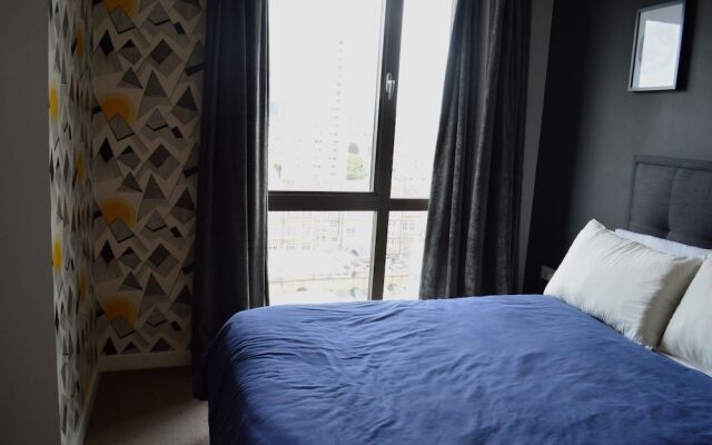1 Bedroom Apartment With City Views