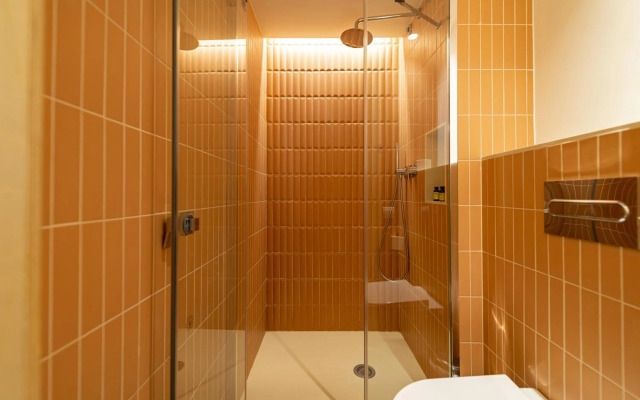 Jardinets De Gràcia by The 5ve Soul