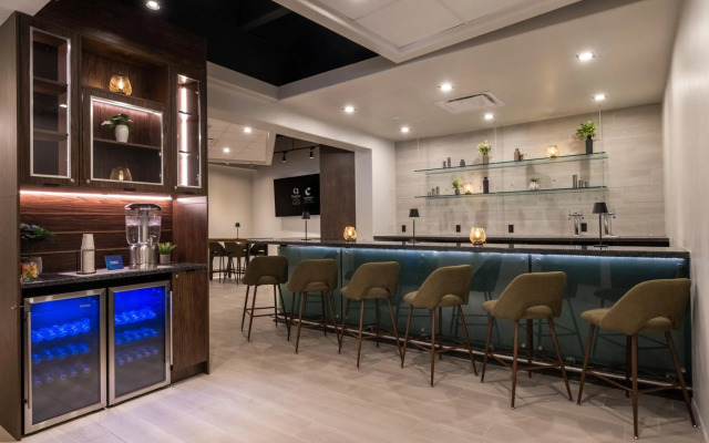 Comfort Suites Kingston Central