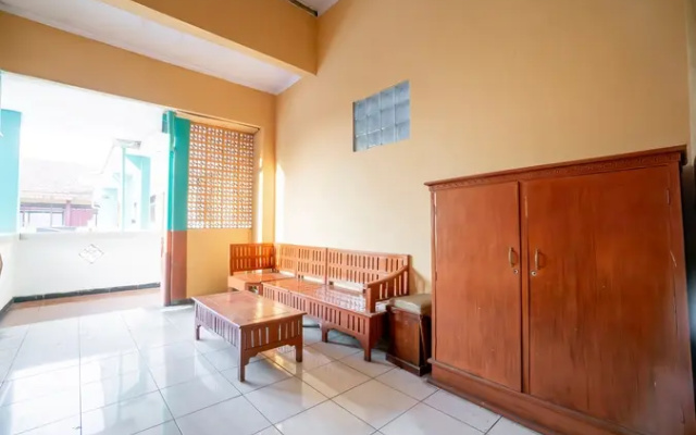 OYO Mata Air Guest House Madiun