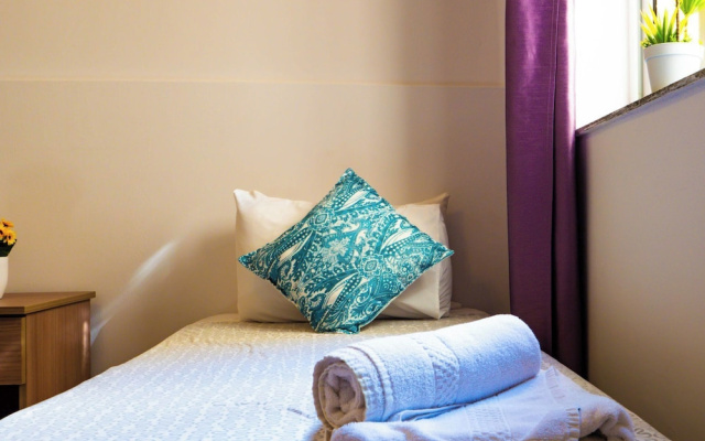 Tranquil 2 Bedroom Cityscape Apartments