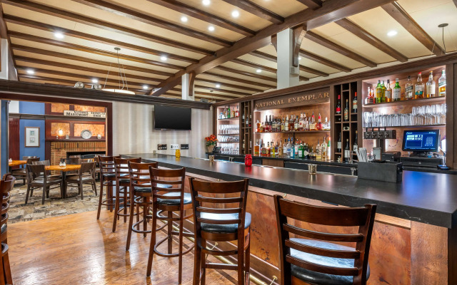 Best Western Premier Mariemont Inn