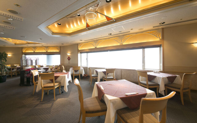 Shin Osaka Washington Hotel Plaza