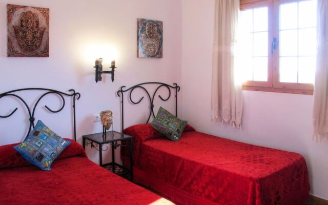 Tres Palmeras (FRG131)