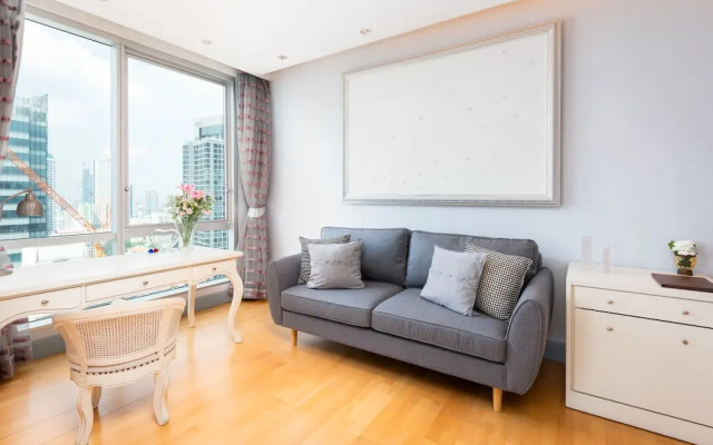 Serviced 1 Bed Panoramic Skyvillas